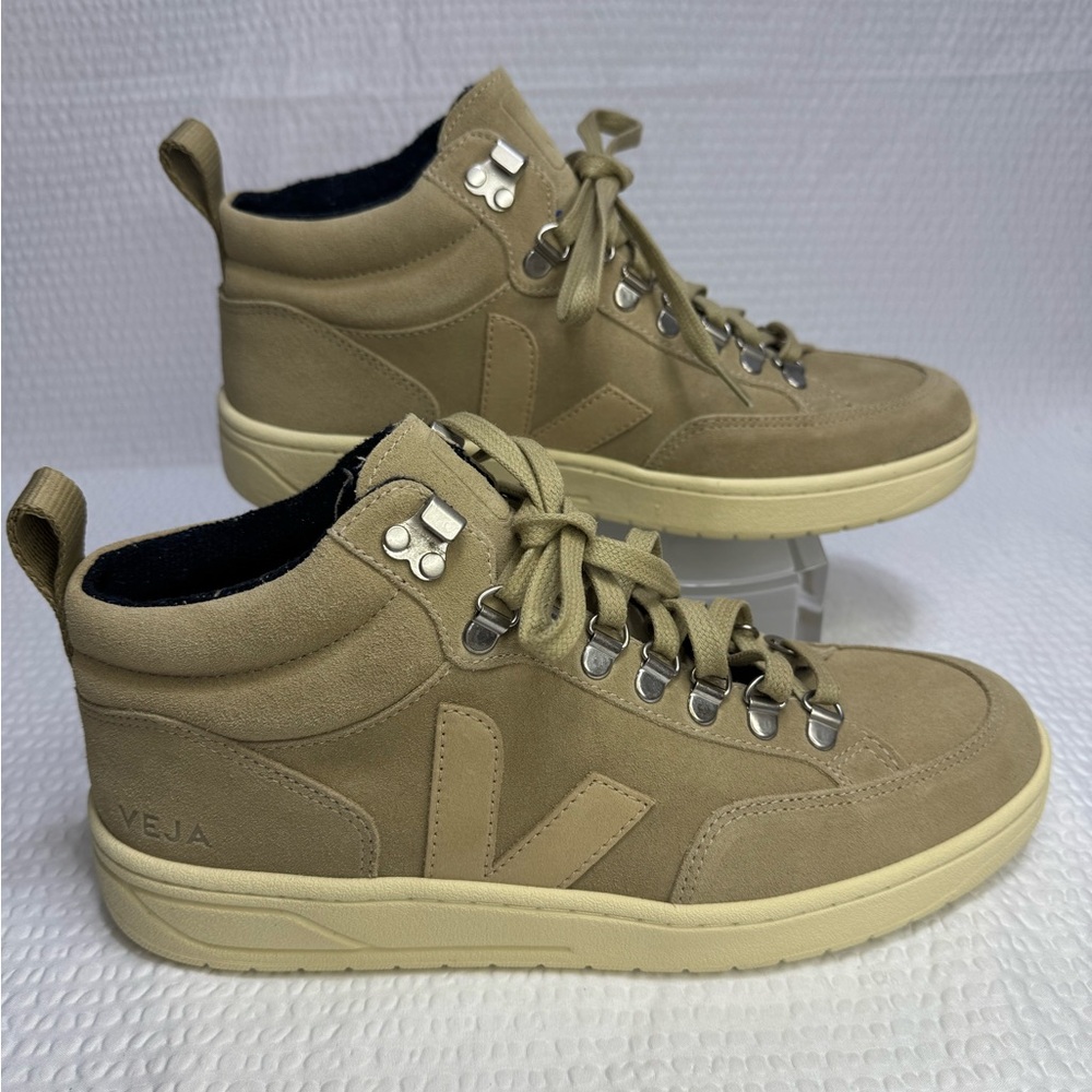 Veja Men's Tan High-Top Sneakers